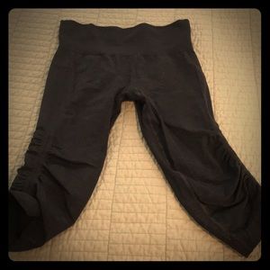 Lululemon yoga pants- cropped
